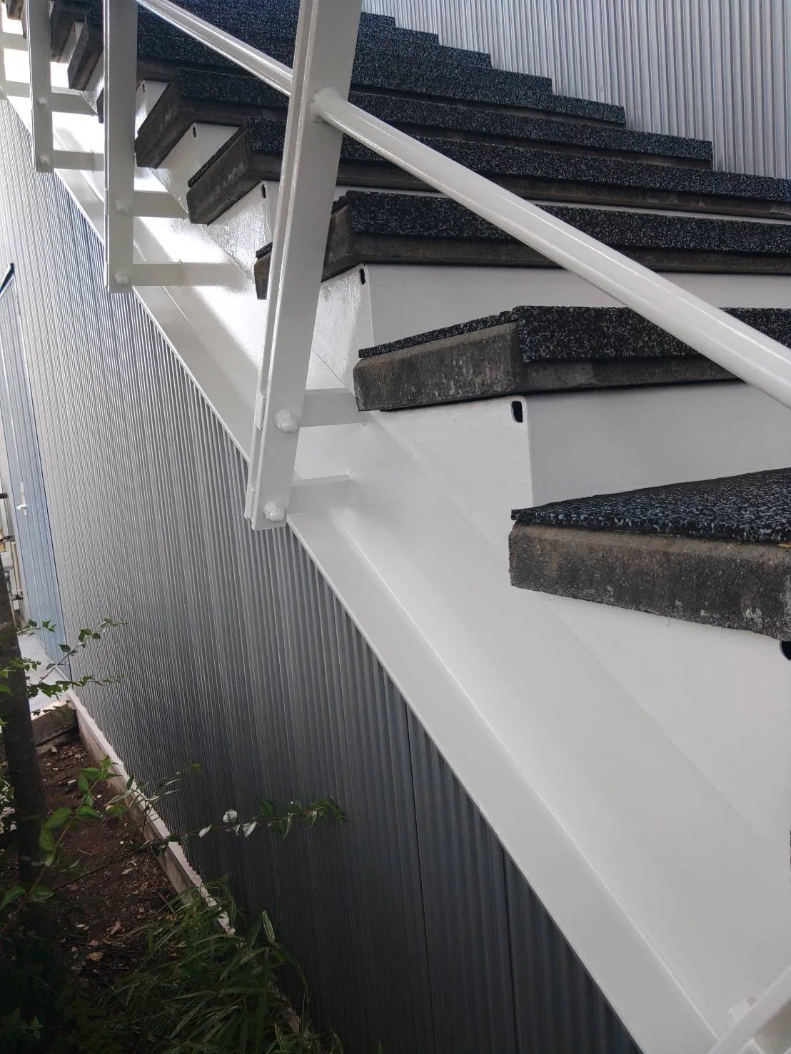 江東区　鉄部塗装　階段