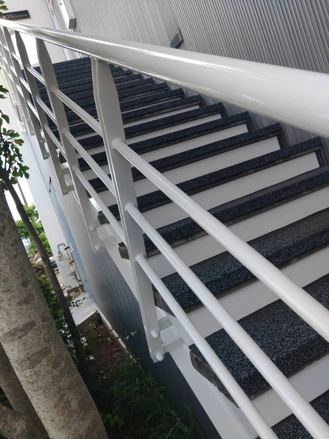 江東区　鉄部塗装　階段